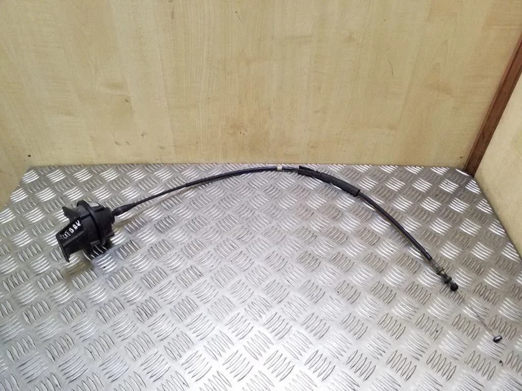 Kita variklio skyriaus detalė