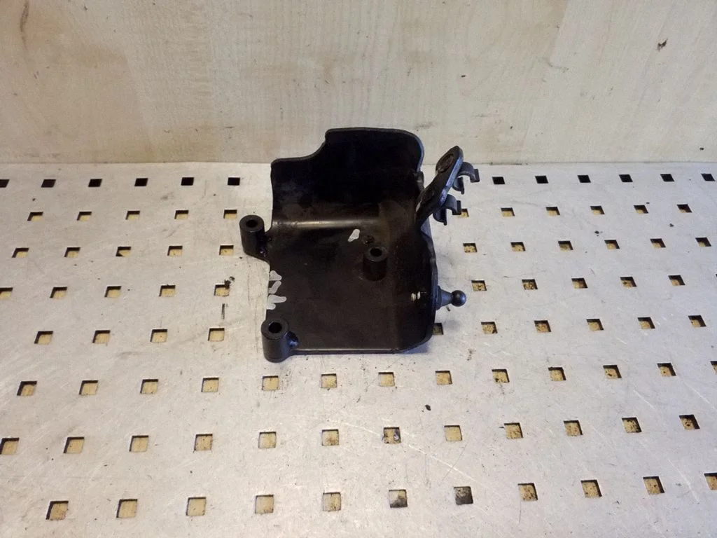 Kita variklio skyriaus detalė