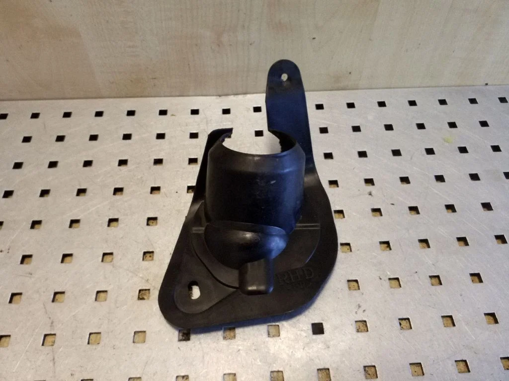 Kita variklio skyriaus detalė