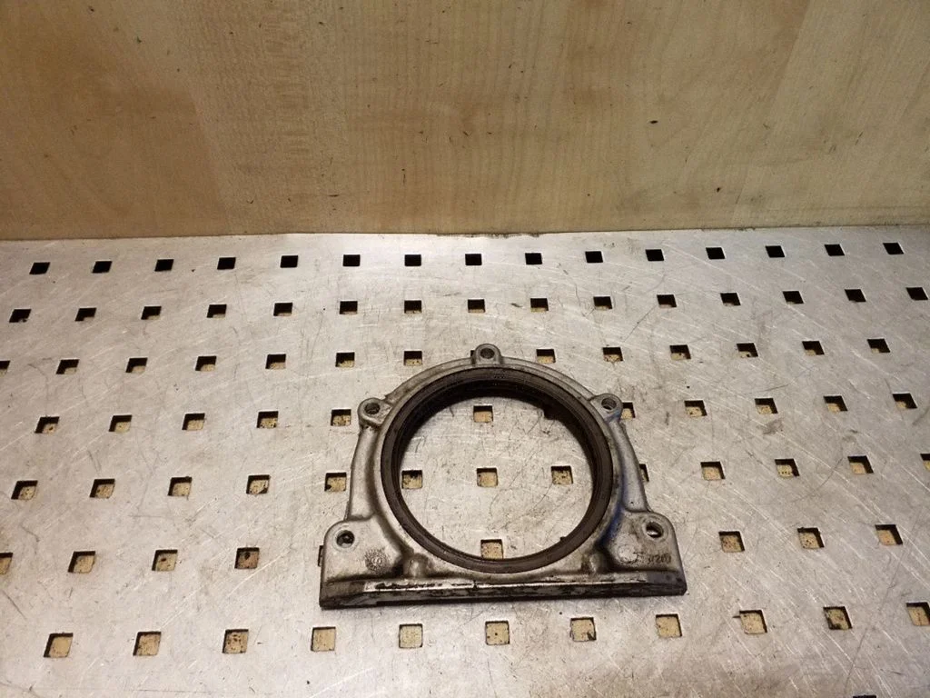 Kita variklio skyriaus detalė