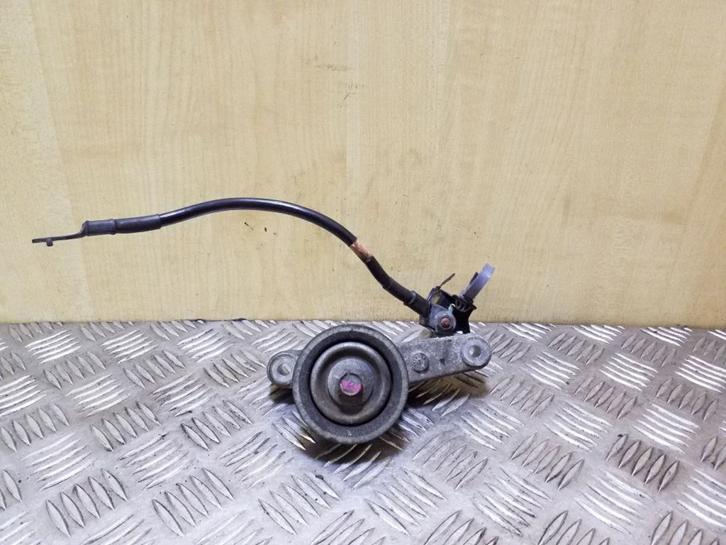 Kita variklio skyriaus detalė