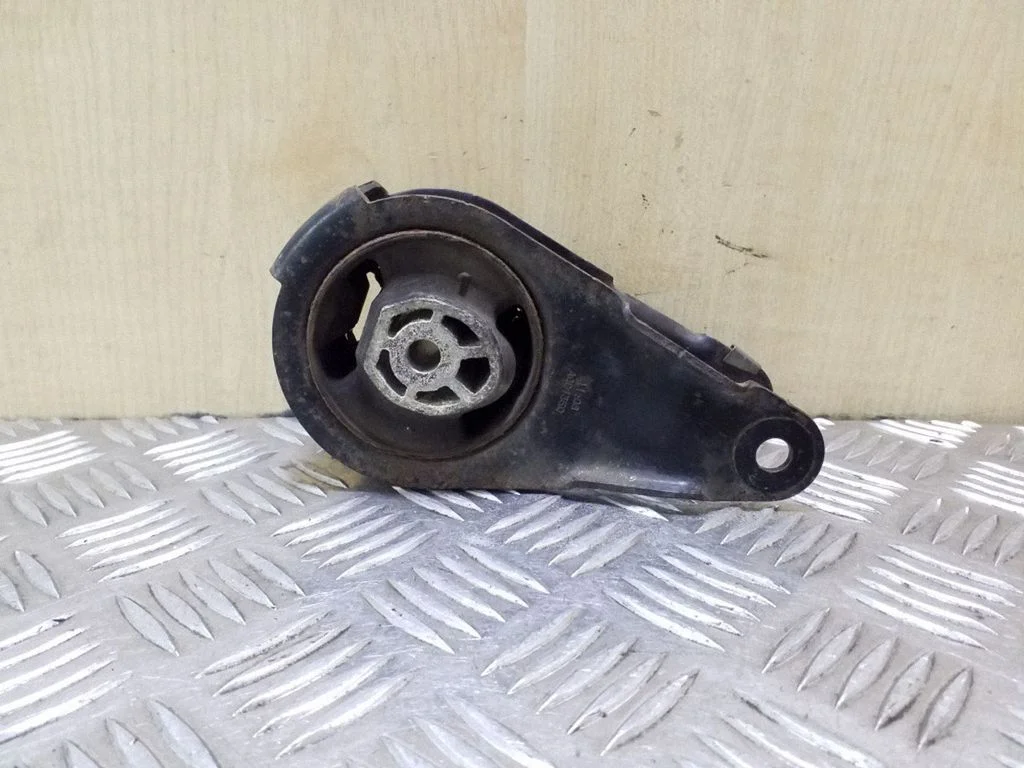 Kita variklio skyriaus detalė