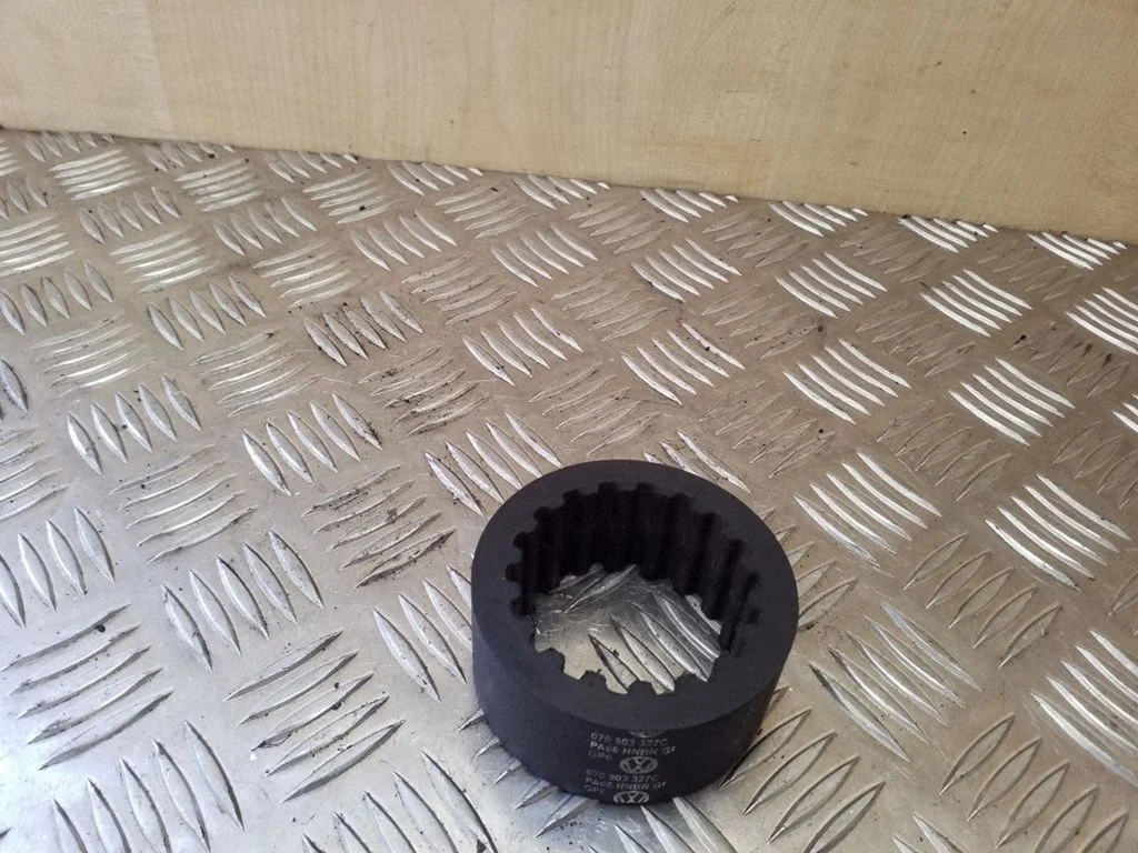 Kita variklio skyriaus detalė