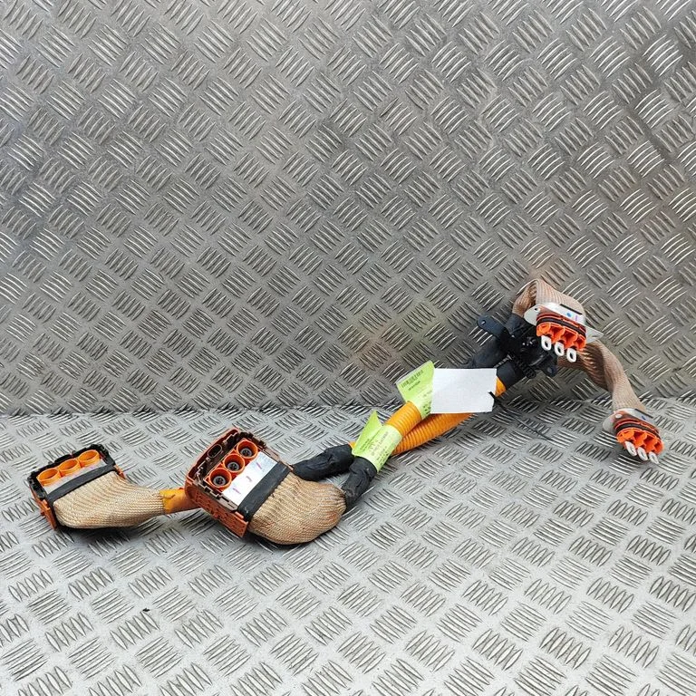 Kiti laidai/ instaliacija
