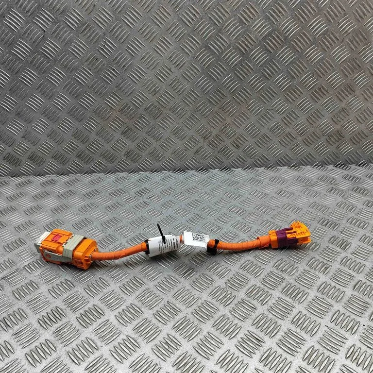 Kiti laidai/ instaliacija