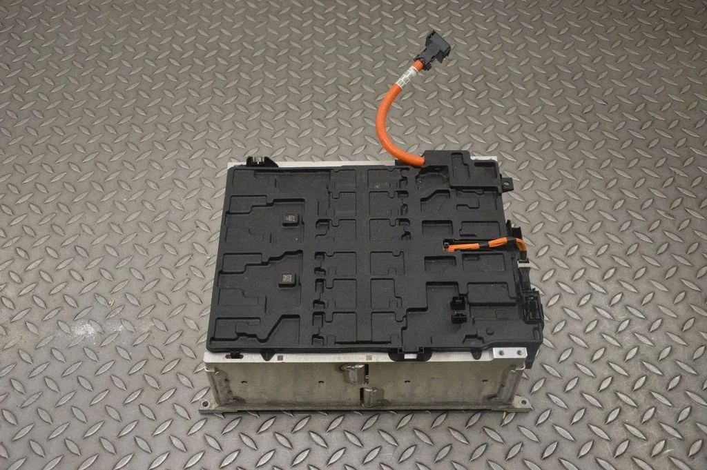 Hibrido/ elektromobilio akumuliatorius