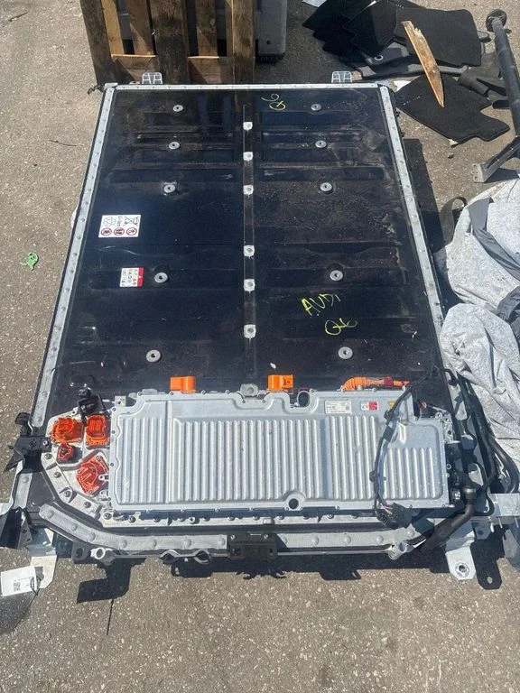Hibrido/ elektromobilio akumuliatorius