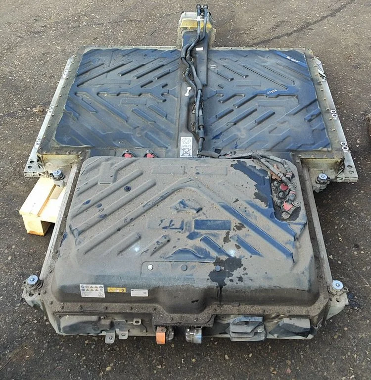 Hibrido/ elektromobilio akumuliatorius
