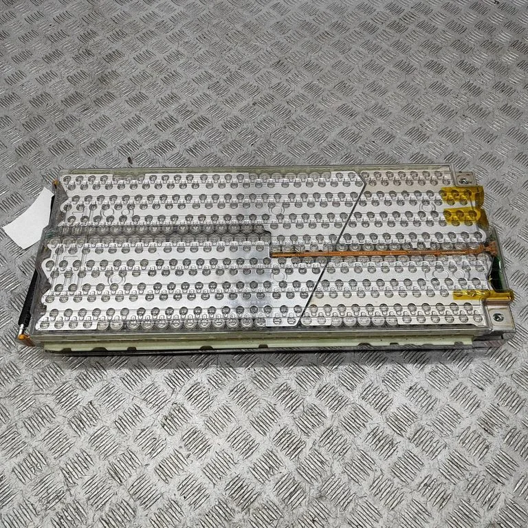 Hibrido/ elektromobilio akumuliatorius