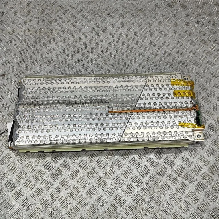 Hibrido/ elektromobilio akumuliatorius