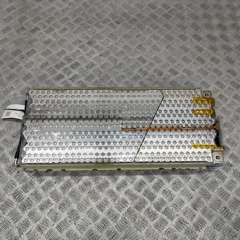 Hibrido/ elektromobilio akumuliatorius