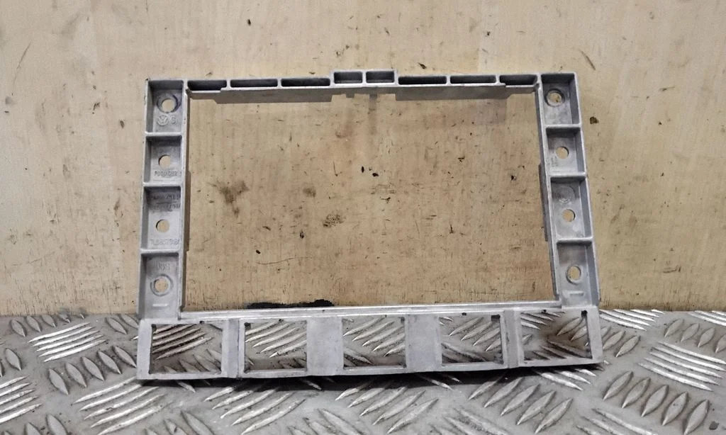 Kita panelės detalė