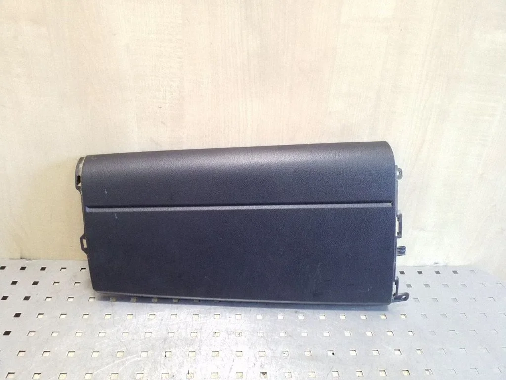 Kita panelės detalė