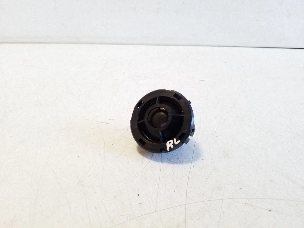 Aukšto dažnio garsiakalbis (-iai) priekinėse duryse