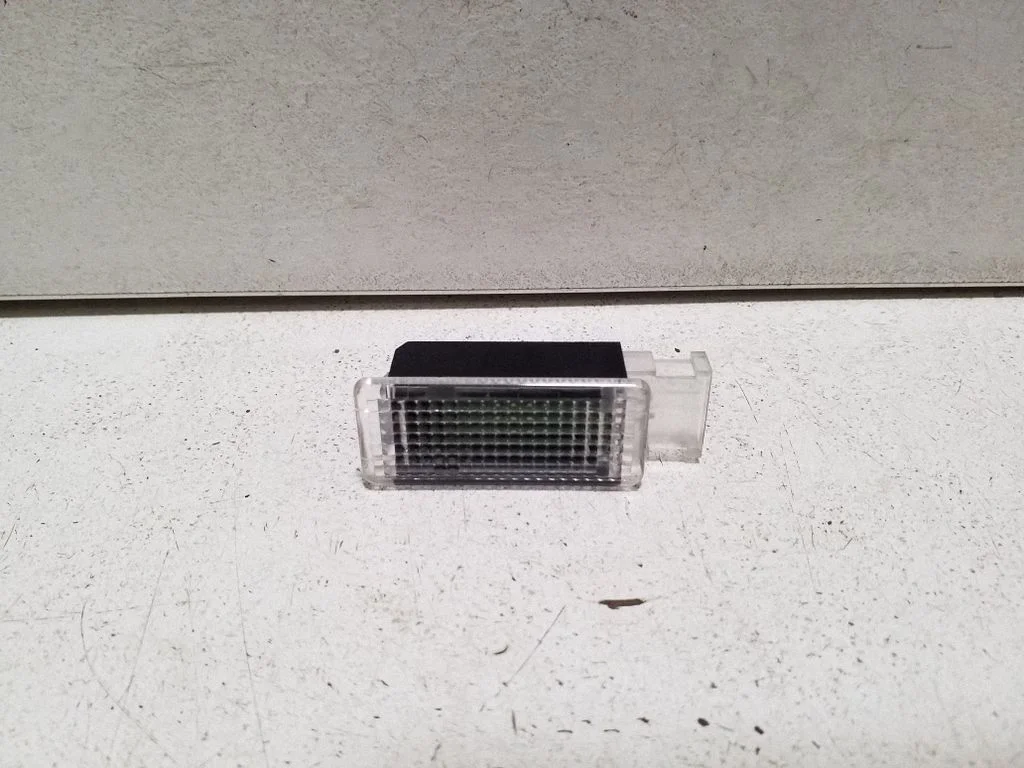 Kitas salono žibintas