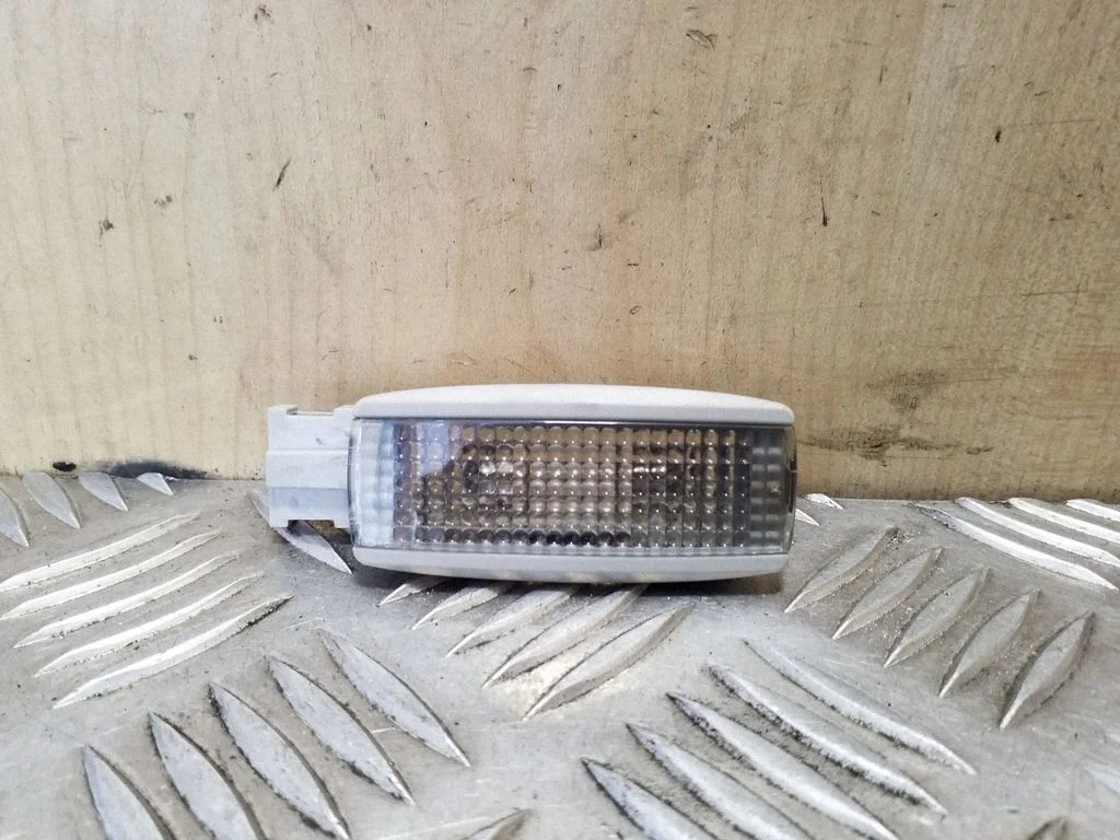 Kitas salono žibintas
