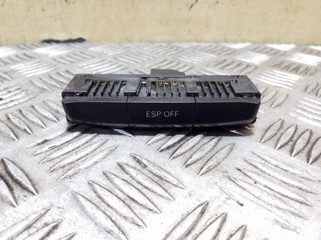 ESP (stabilumo sistemos) jungtukas