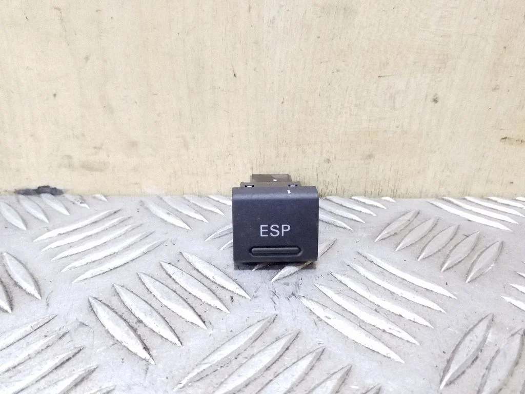 ESP (stabilumo sistemos) jungtukas