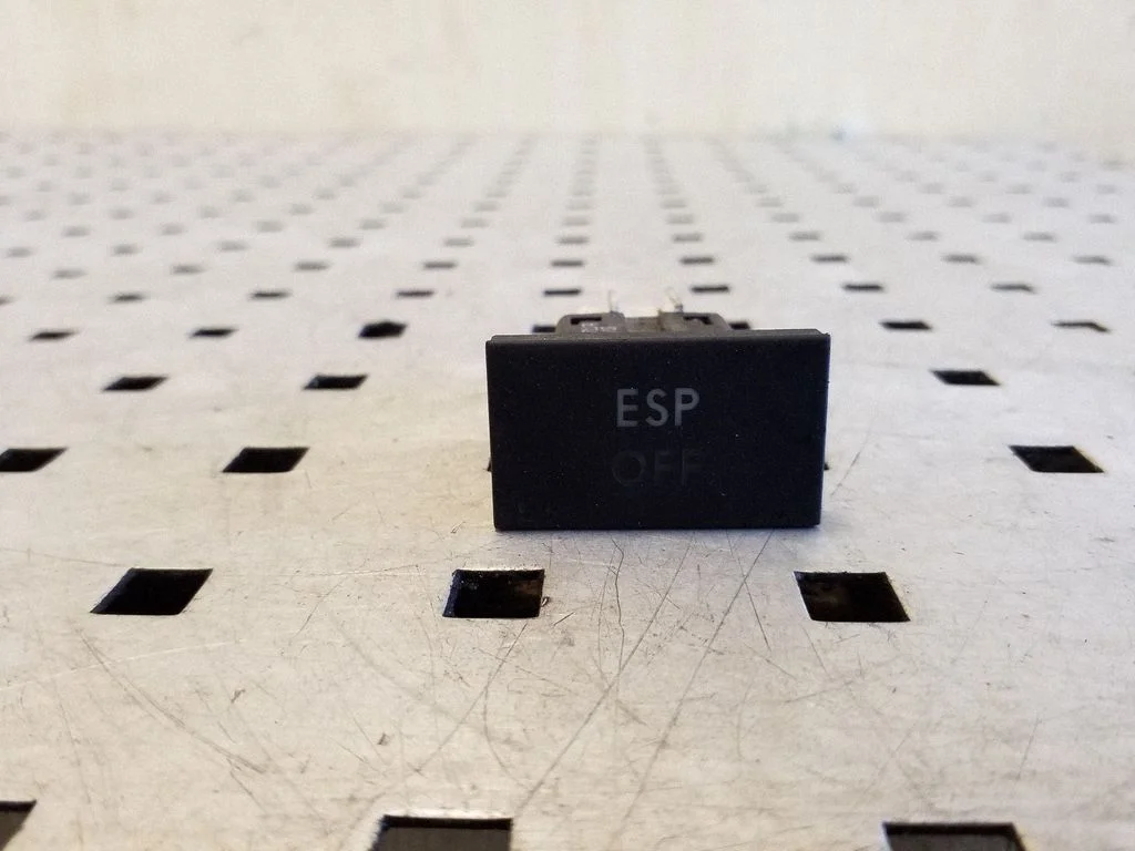 ESP (stabilumo sistemos) jungtukas