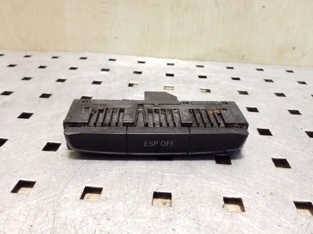 ESP (stabilumo sistemos) jungtukas