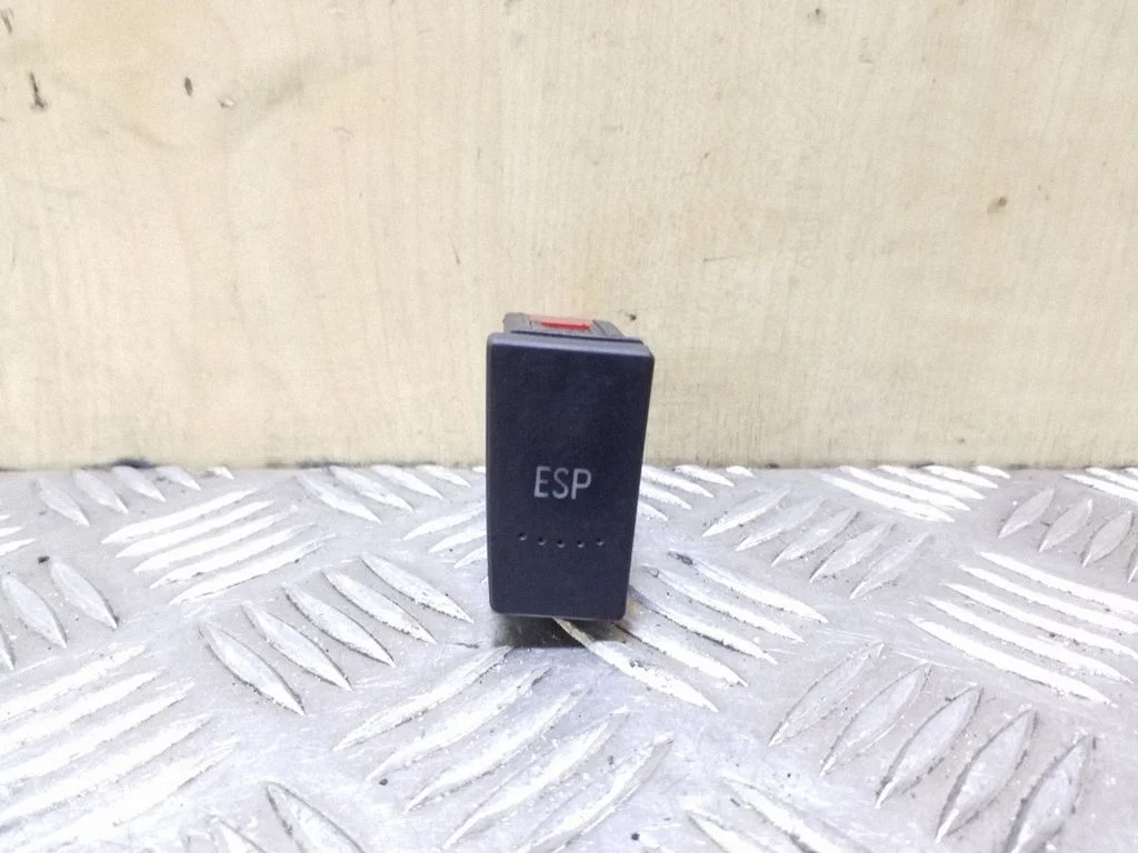 ESP (stabilumo sistemos) jungtukas