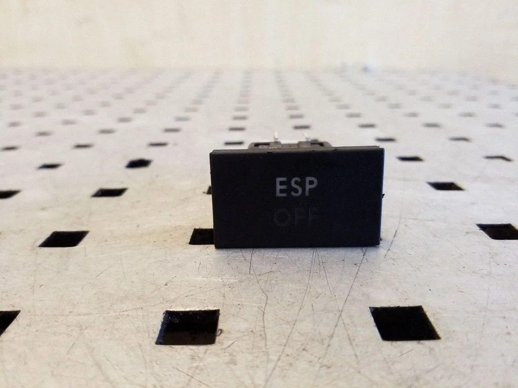 ESP (stabilumo sistemos) jungtukas