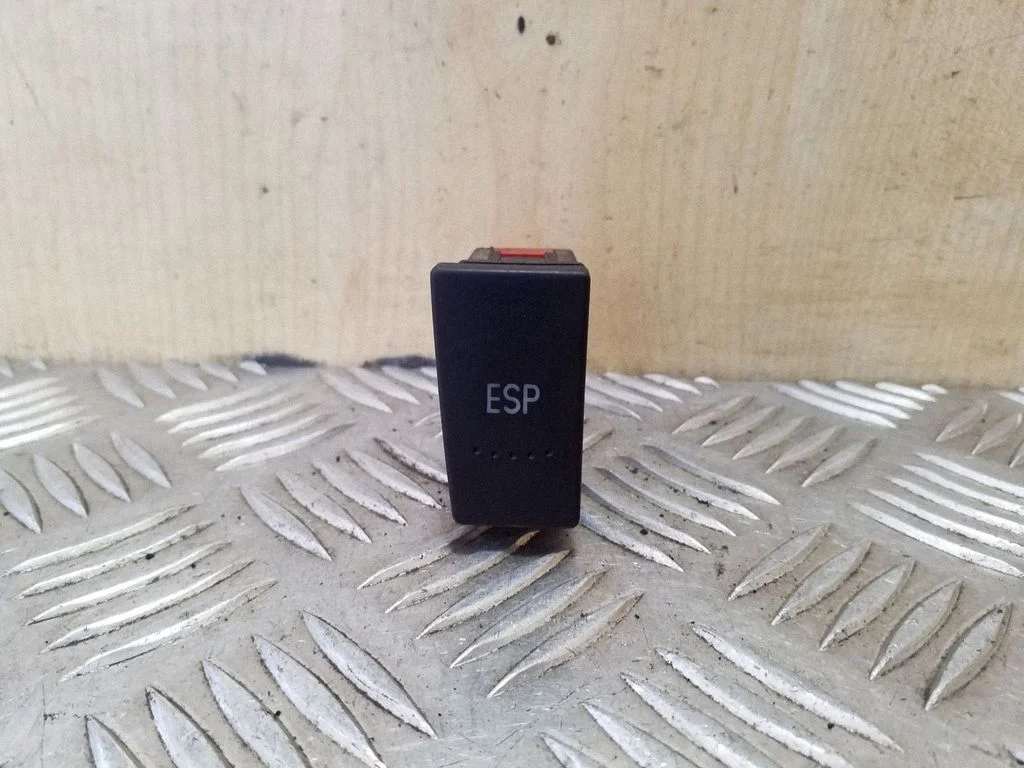 ESP (stabilumo sistemos) jungtukas