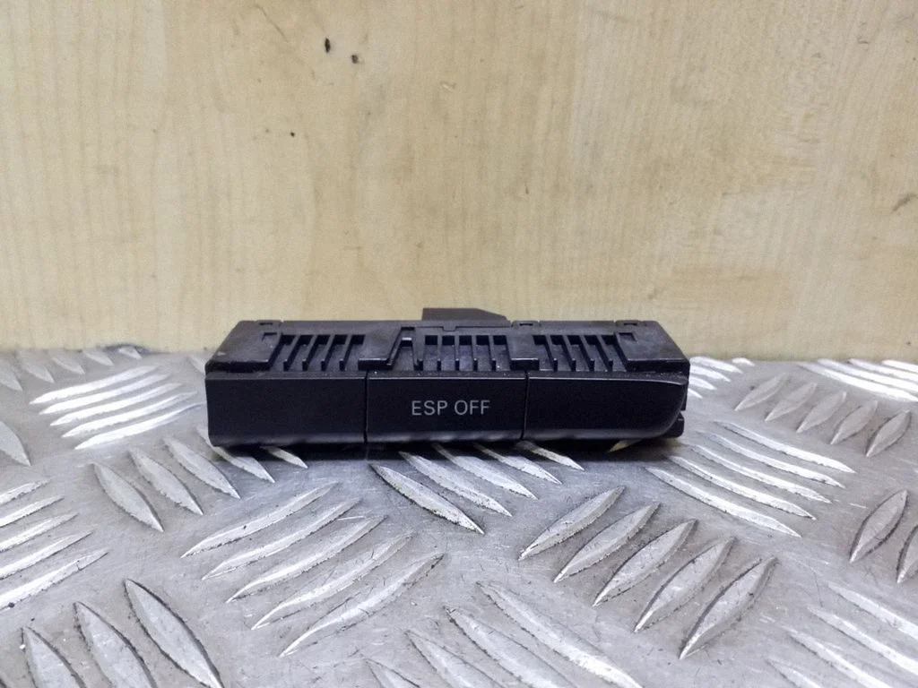 ESP (stabilumo sistemos) jungtukas
