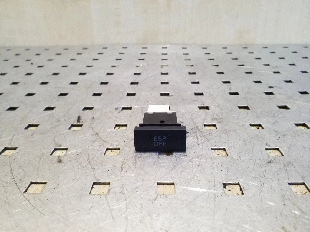 ESP (stabilumo sistemos) jungtukas