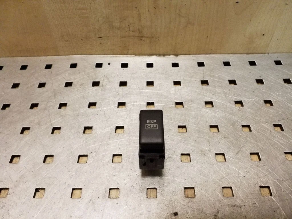 ESP (stabilumo sistemos) jungtukas