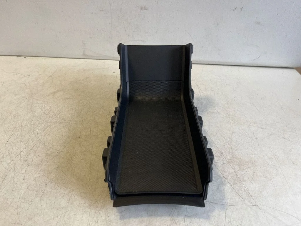 Kita centrinė konsolės (tunelio) detalė