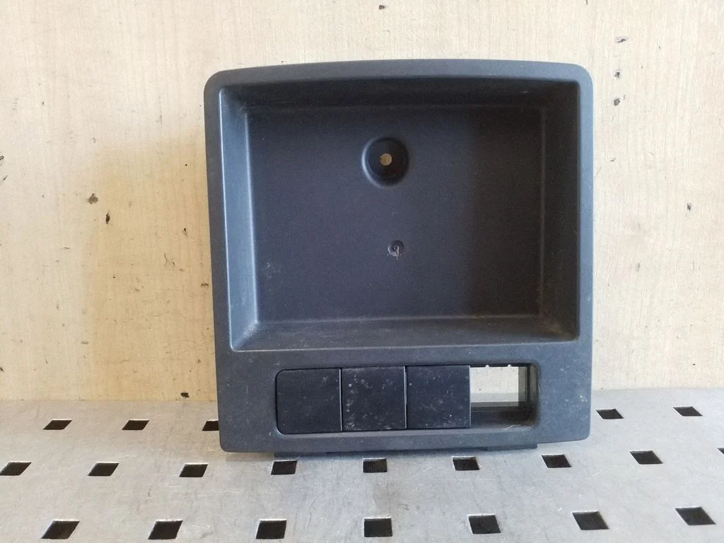 Kita centrinė konsolės (tunelio) detalė