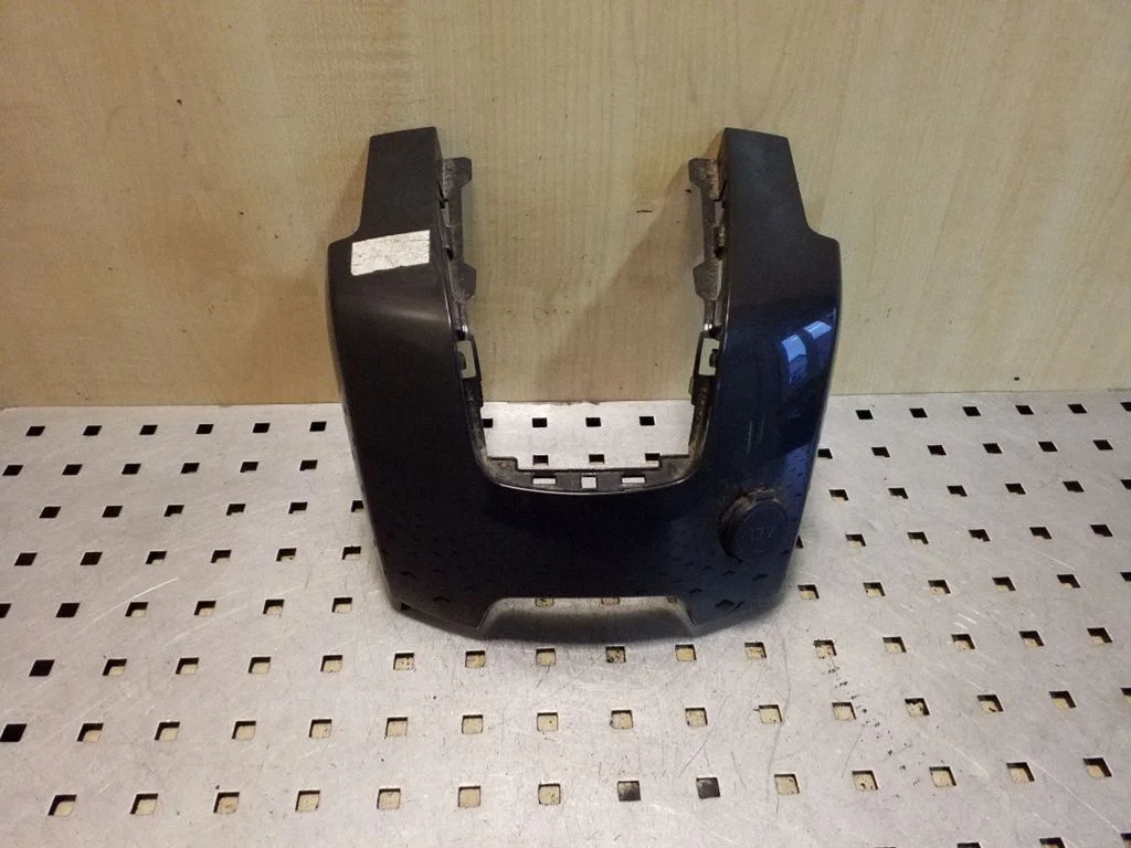 Kita centrinė konsolės (tunelio) detalė