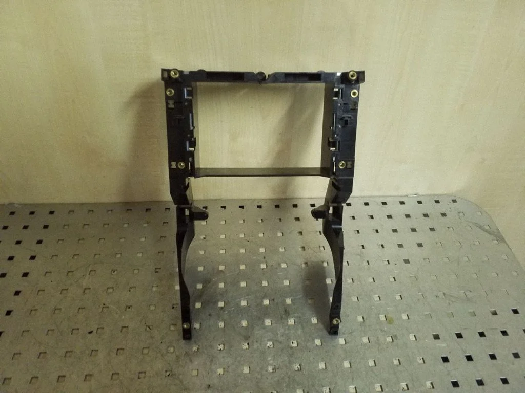 Kita centrinė konsolės (tunelio) detalė