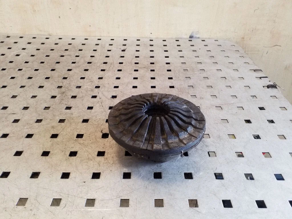 Kita priekinės važiuoklės dalis