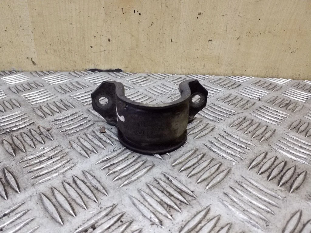 Stabilizatoriaus laikiklis (priekis)