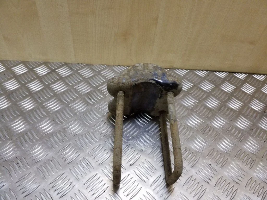 Kita galinės važiuoklės detalė