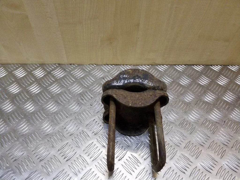 Kita galinės važiuoklės detalė