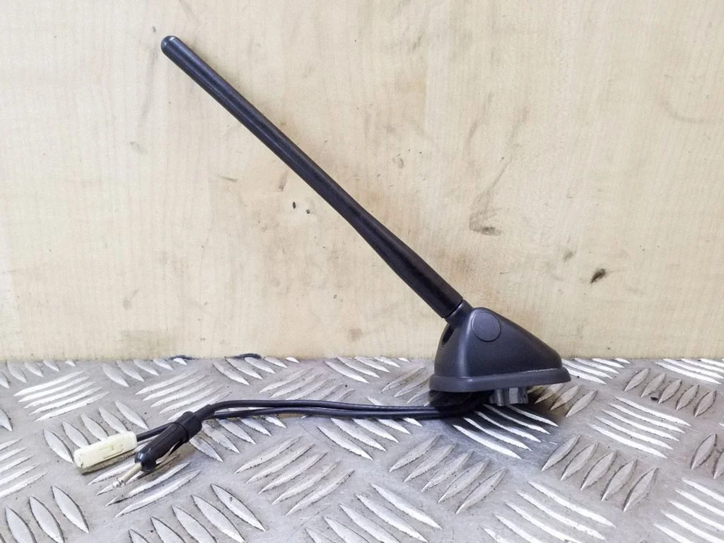 Radio antena