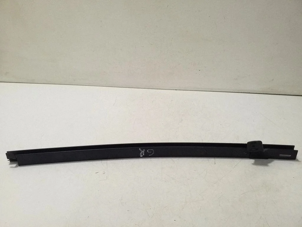 Galinių durų stiklo bėgelis
