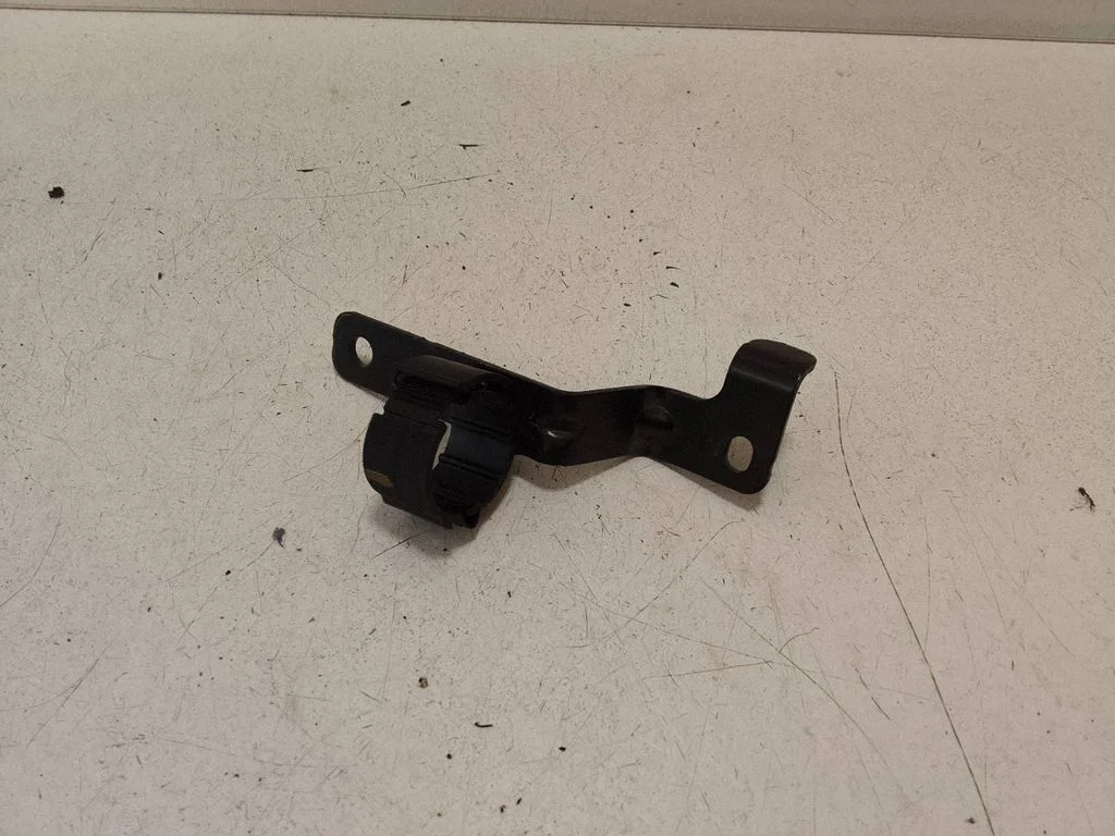 Kita variklio skyriaus detalė