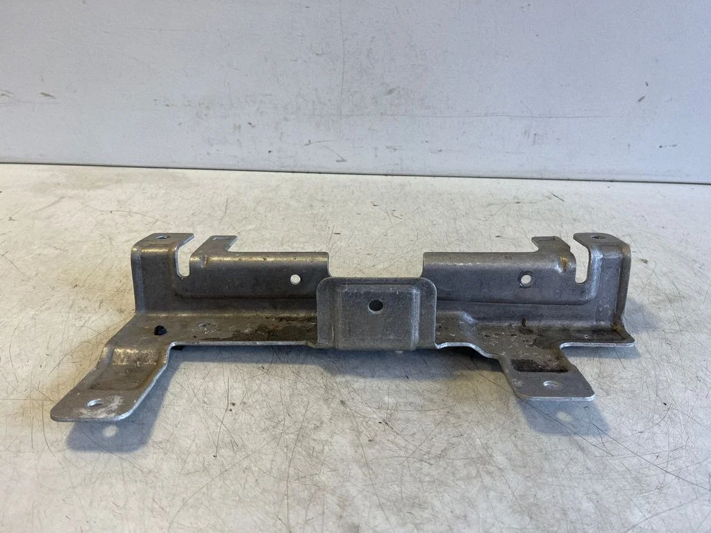 Kita variklio skyriaus detalė
