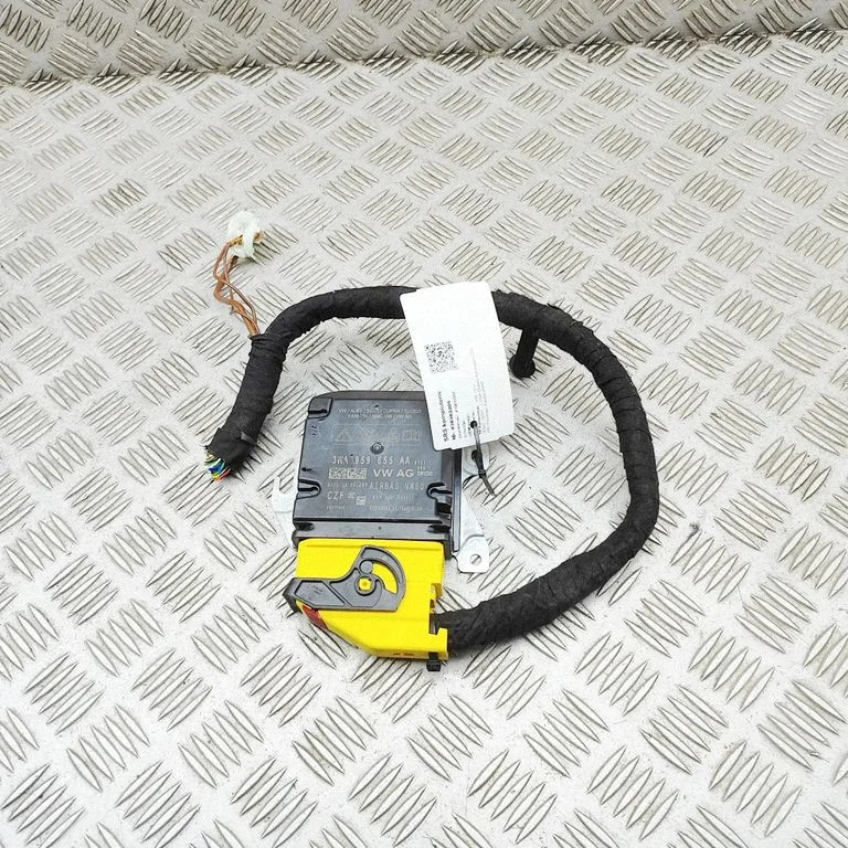 Oro pagalvių valdymo blokas