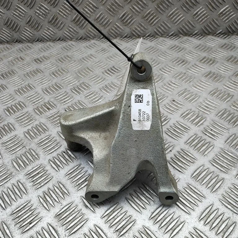Variklio tvirtinimo kronšteinas