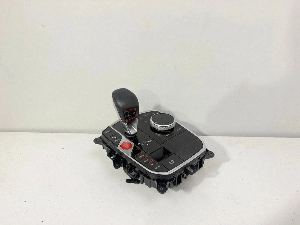 Pavarų perjungimo mechanizmas (kulisa)