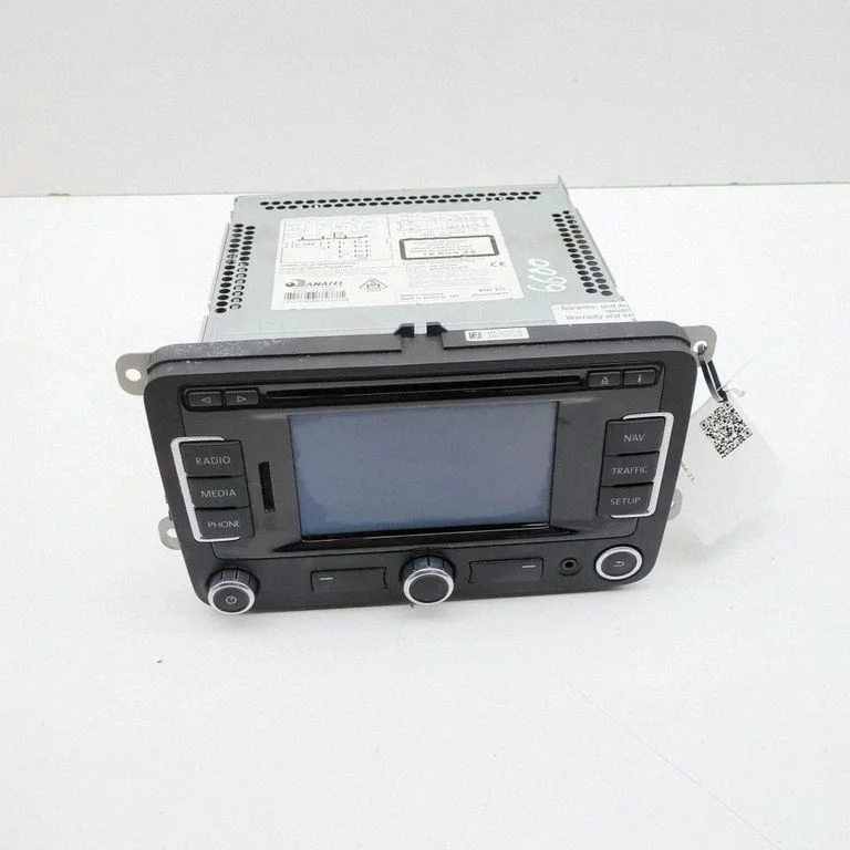 Radija/ CD/DVD grotuvas/ navigacija