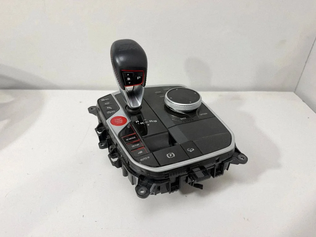 Pavarų perjungimo mechanizmas (kulisa)