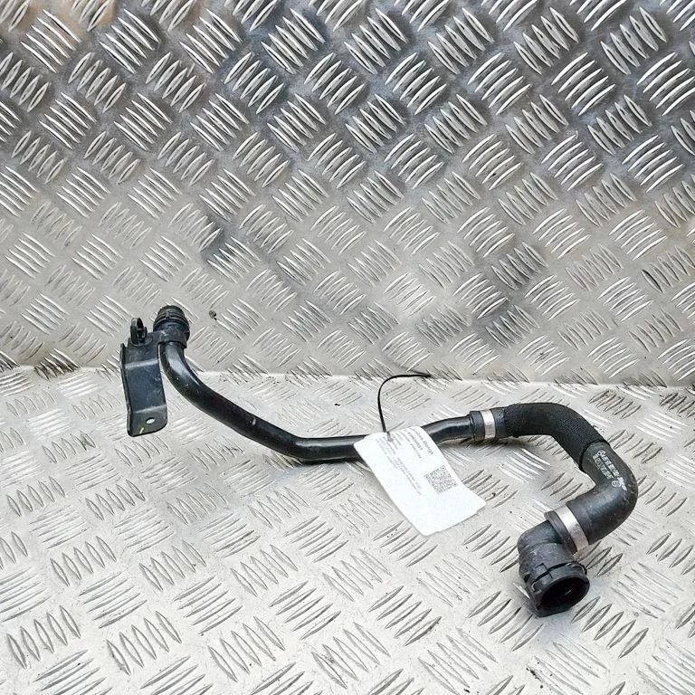 Variklio aušinimo vamzdelis (-ai)/ žarna (-os)