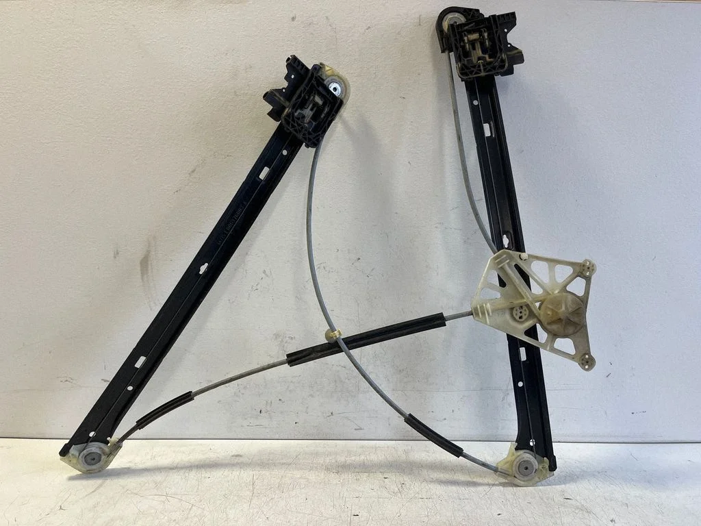 Priekinis el. lango pakėlimo mechanizmas be varikliuko