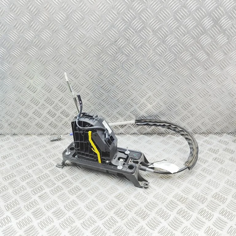 Pavarų perjungimo mechanizmas (kulisa)